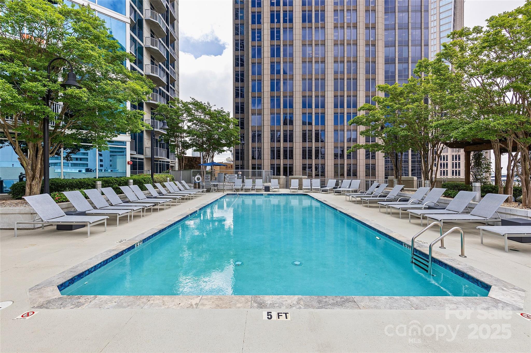 Avenue Condominiums - Residential