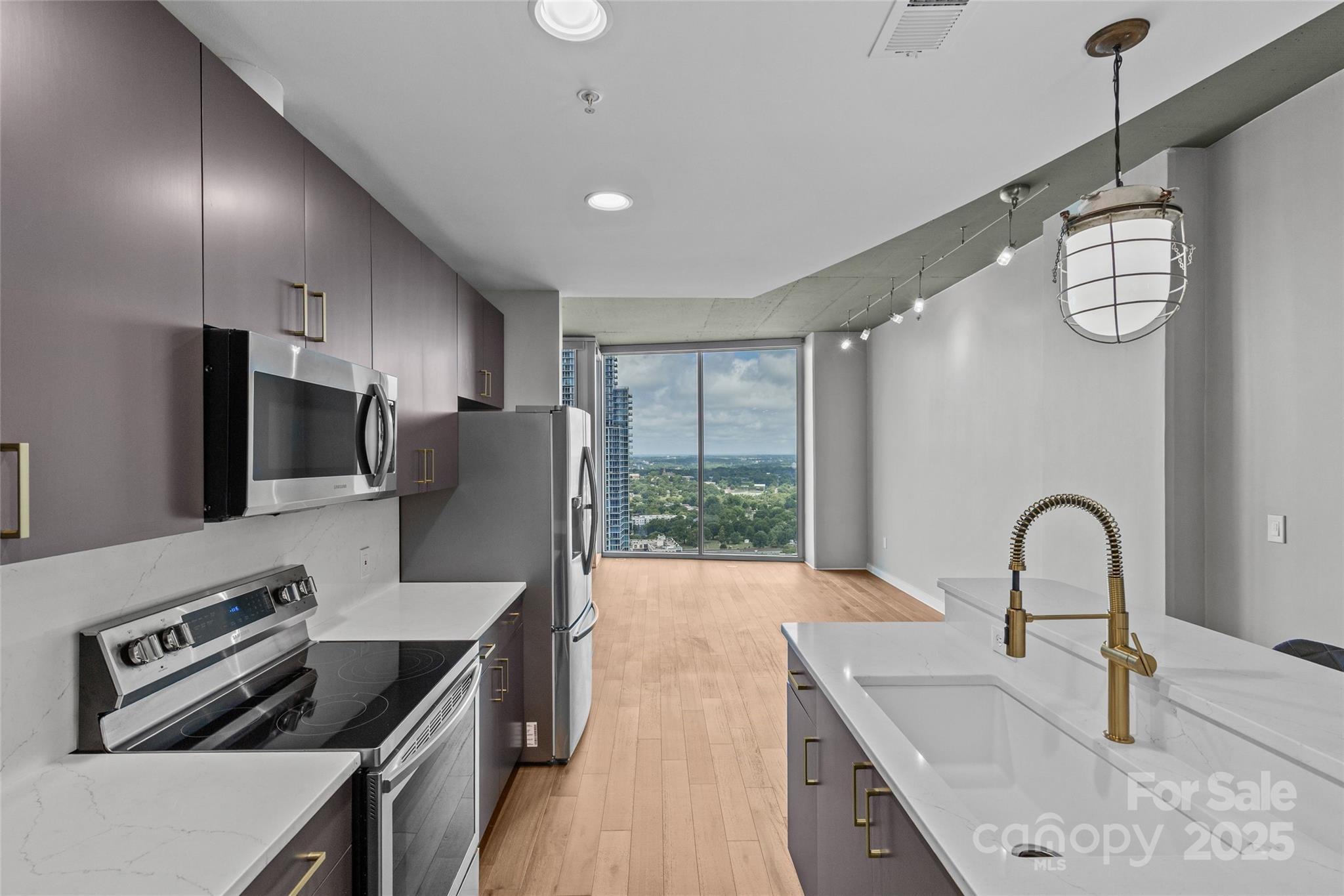 Avenue Condominiums - Residential