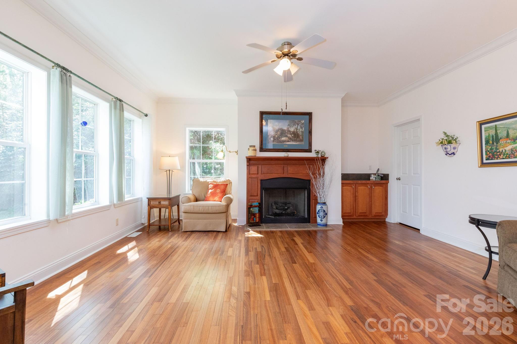 Ruth Villa - Residential