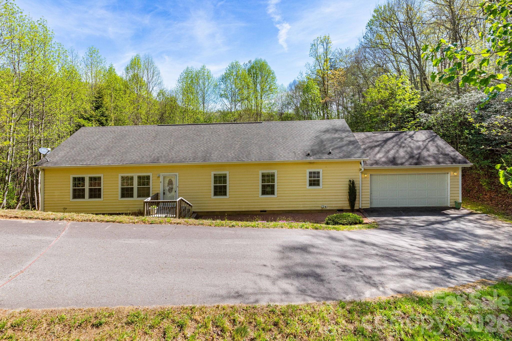 Ruth Villa - Residential