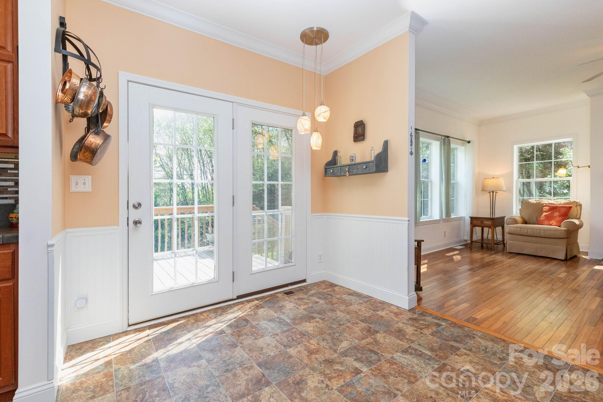 Ruth Villa - Residential