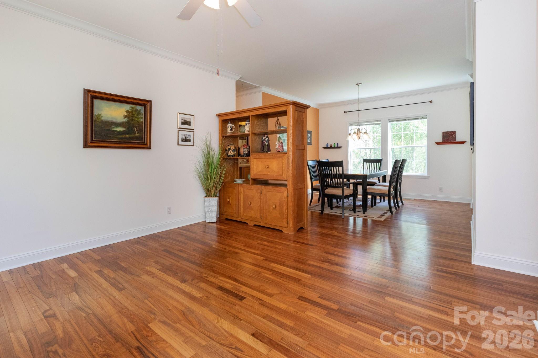 Ruth Villa - Residential