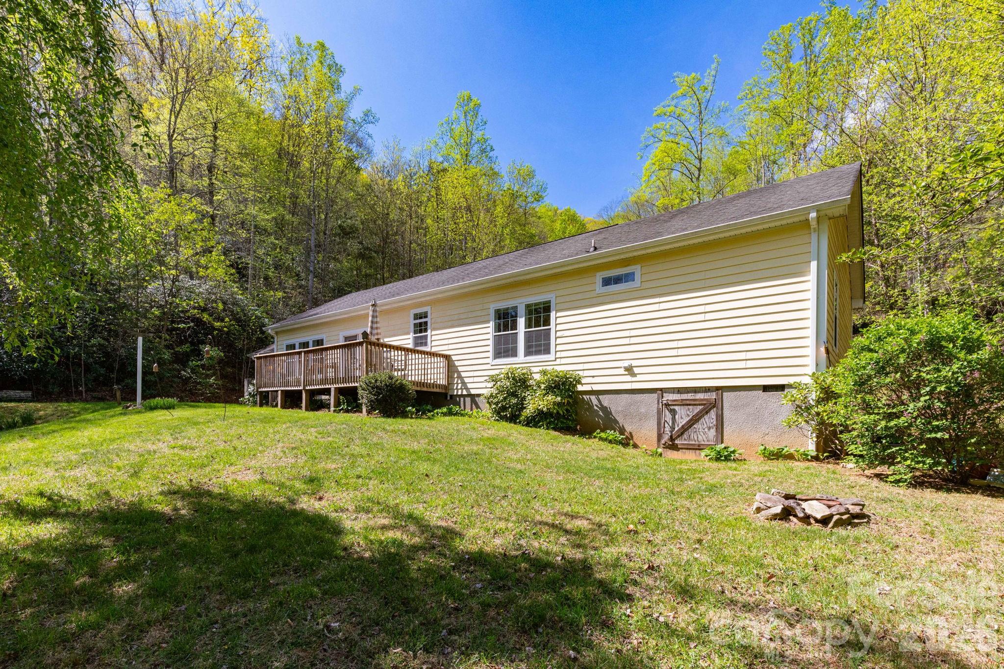 Ruth Villa - Residential