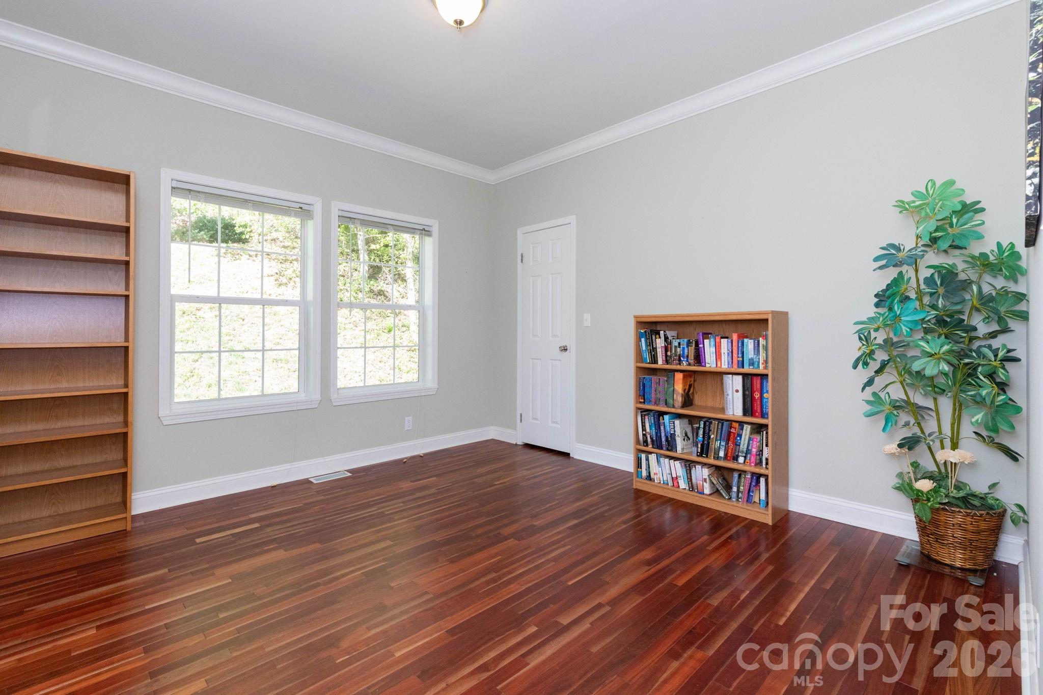 Ruth Villa - Residential