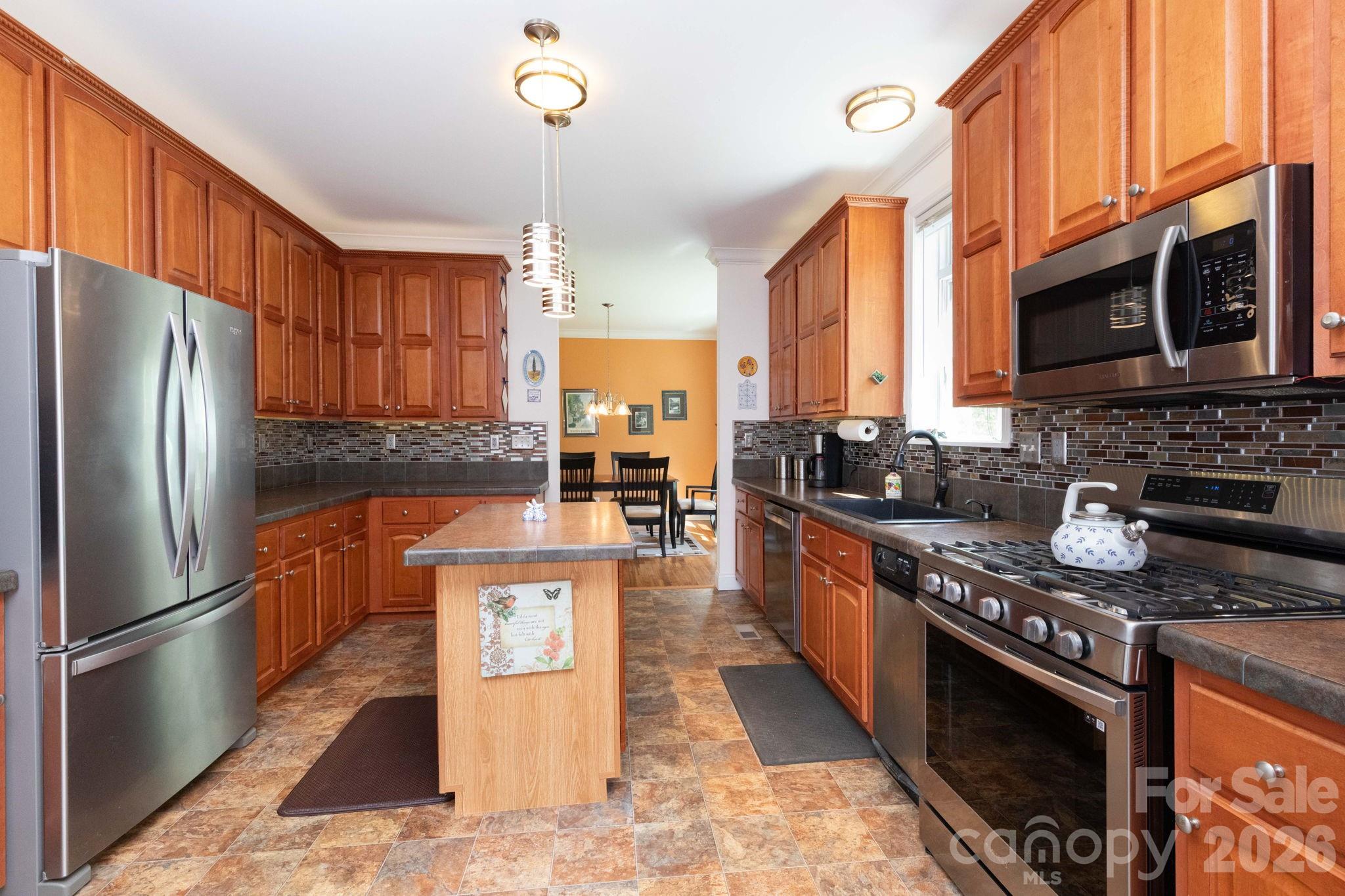 Ruth Villa - Residential