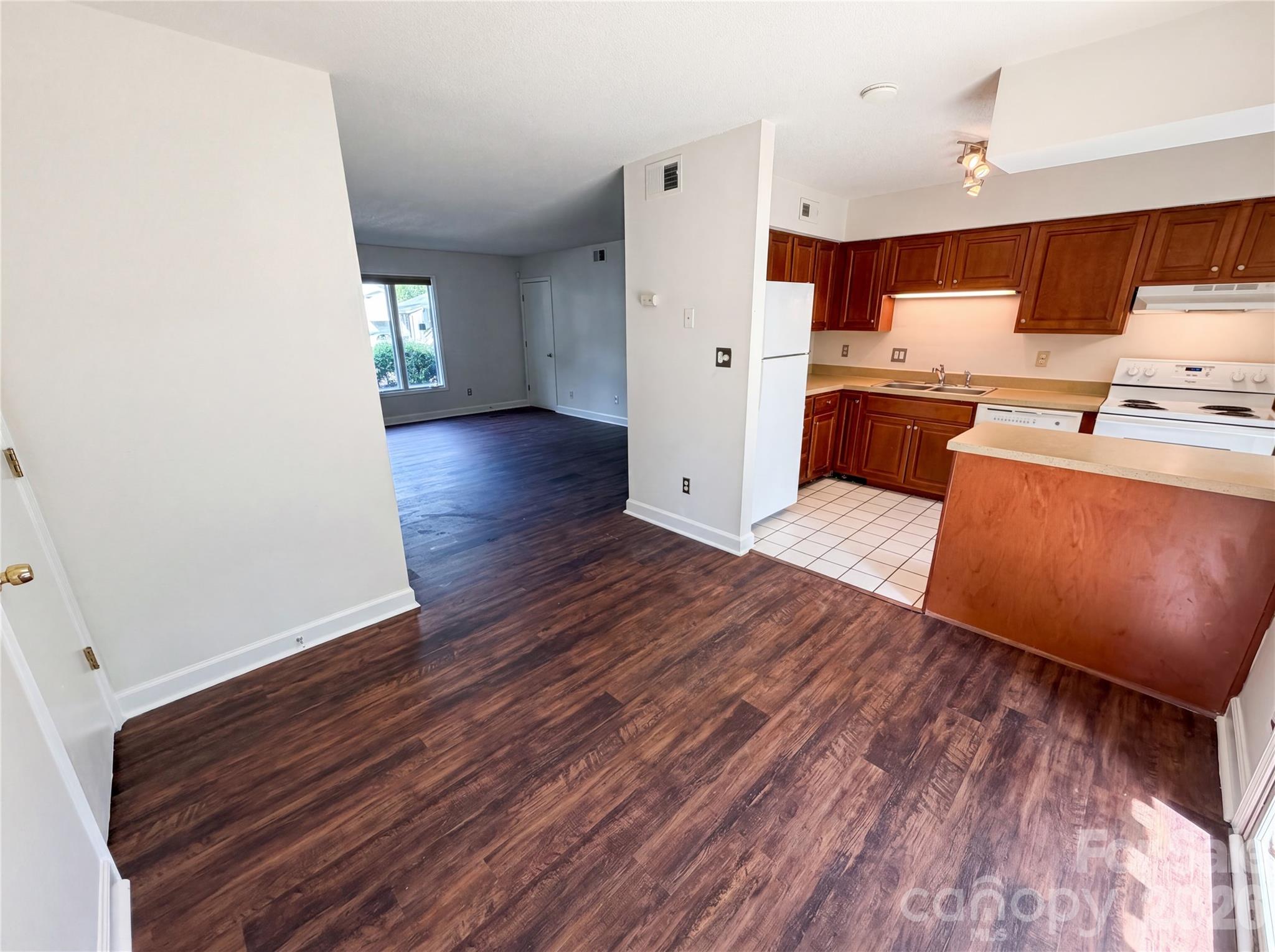 Sharon Lakes - Residential