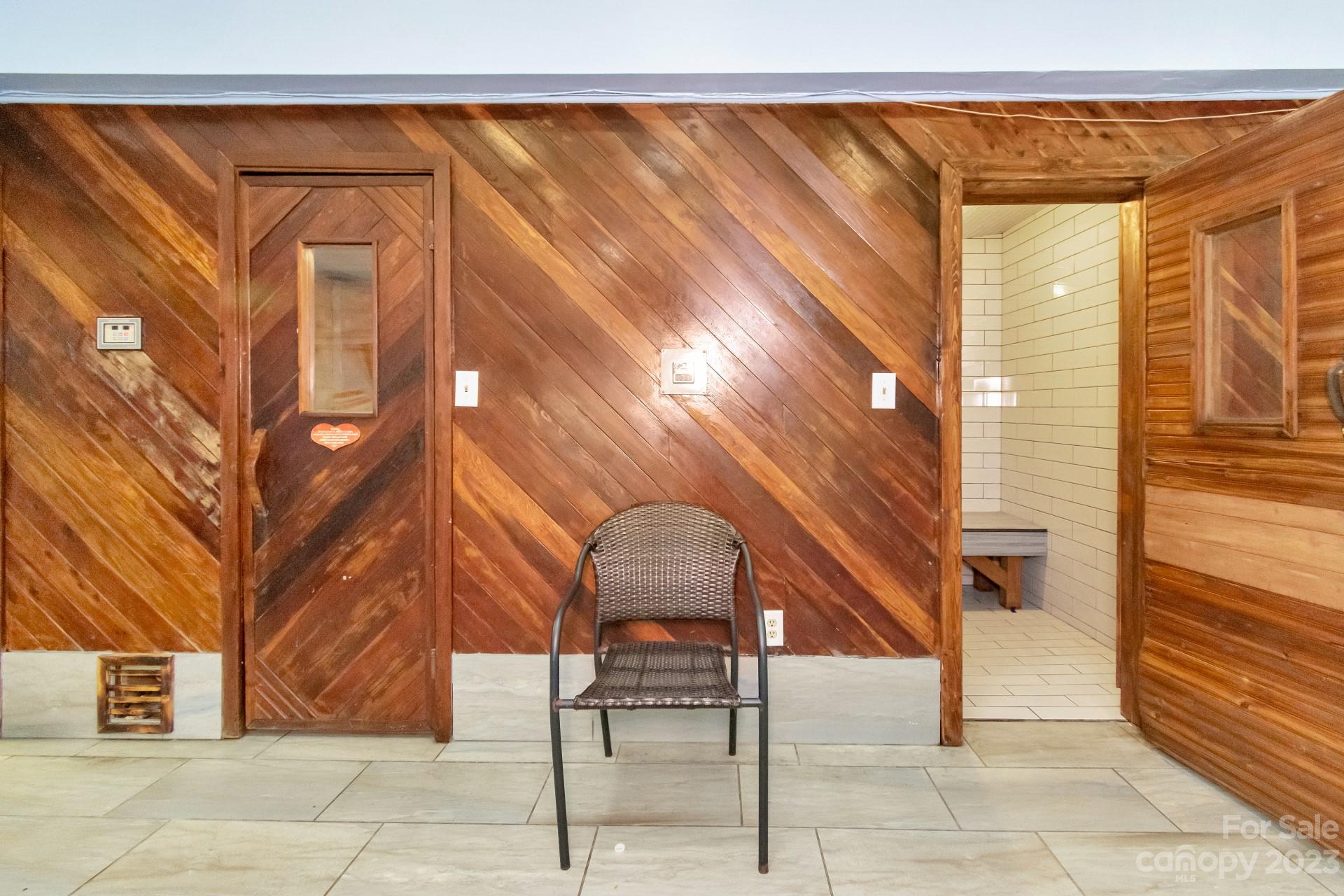 Pinnacle Inn - Residential