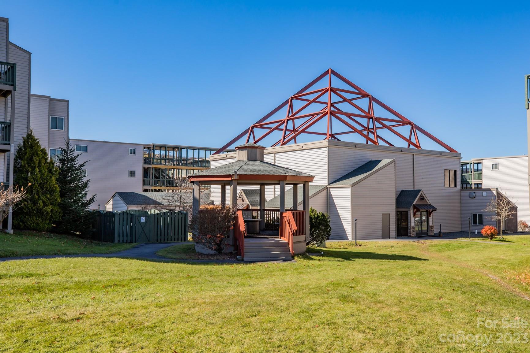Pinnacle Inn - Residential