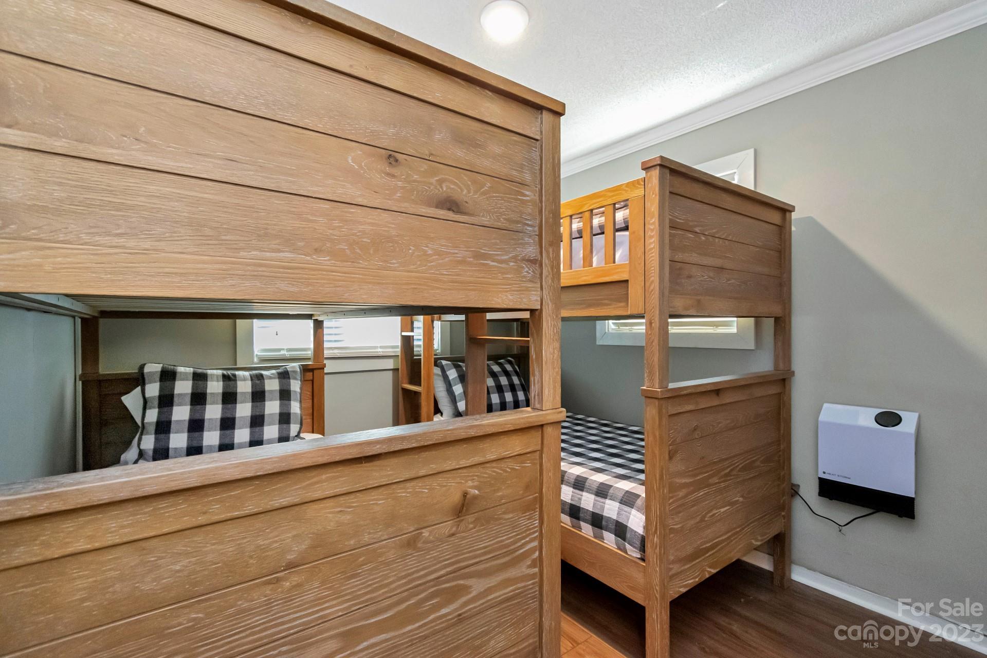 Pinnacle Inn - Residential