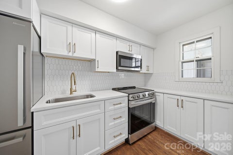 Photo of 920 Mcalway Road #F, Charlotte, NC 28211 (MLS # 4411169)