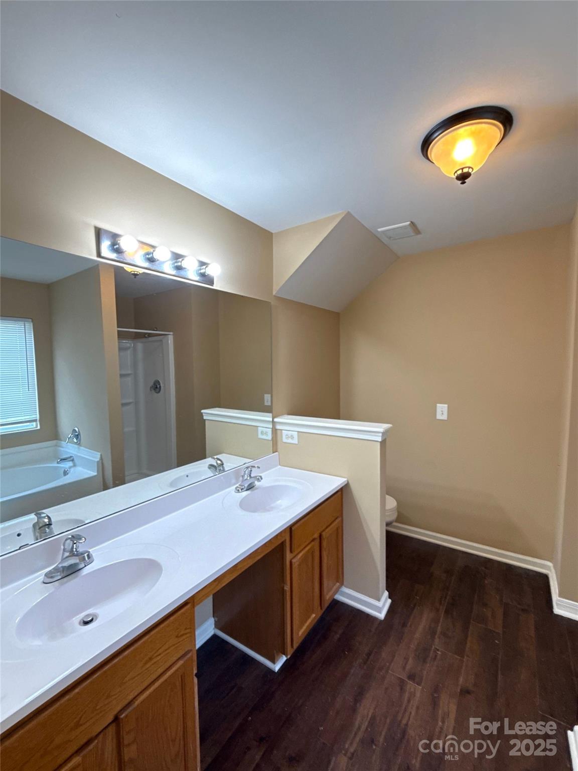 Oakbrooke - Residential Lease