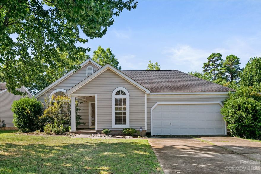 Welcome to this 3 Bedroom/ 2 Bath home within walking distance to shopping and dining!  Enjoy the fireplace in the living room, lots of natural light!  Brand new flooring throughout!!  Excellent opportunity close to uptown and with no HOA!