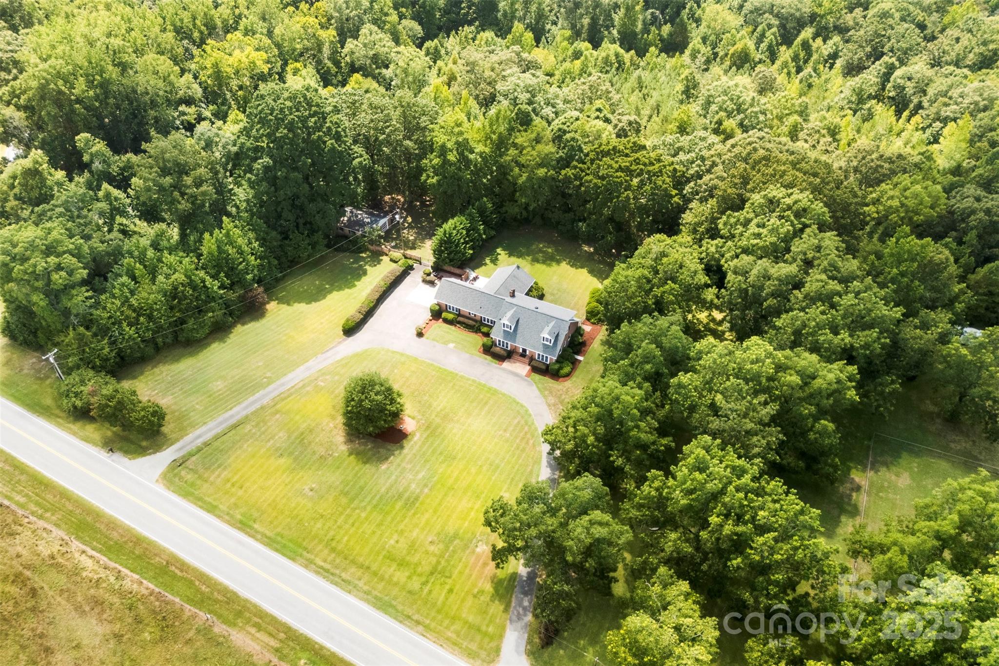 901 N Kingsburry Road