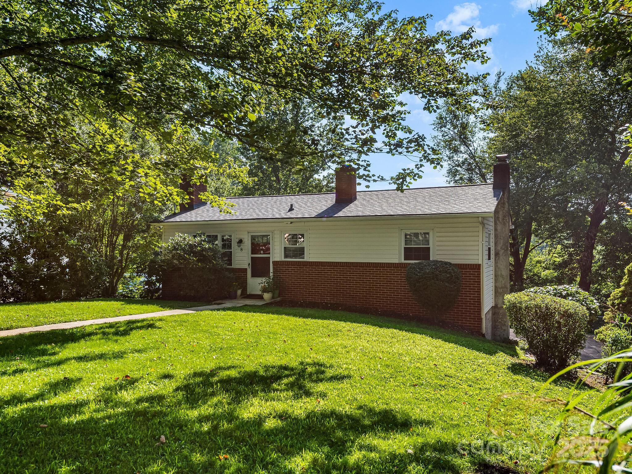 8 Vista Knoll Road