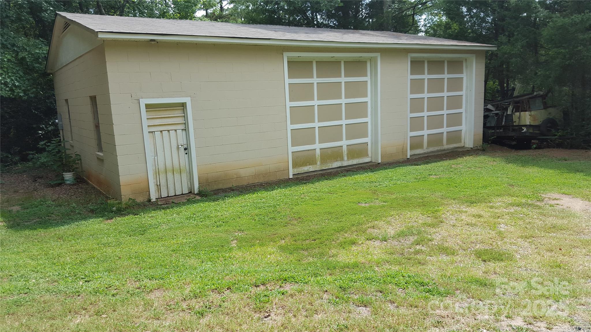1629 & 1631 Harris Road