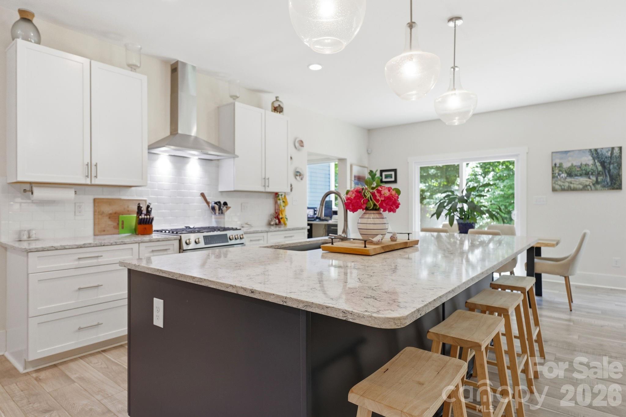 Yachtsmans Point - Residential