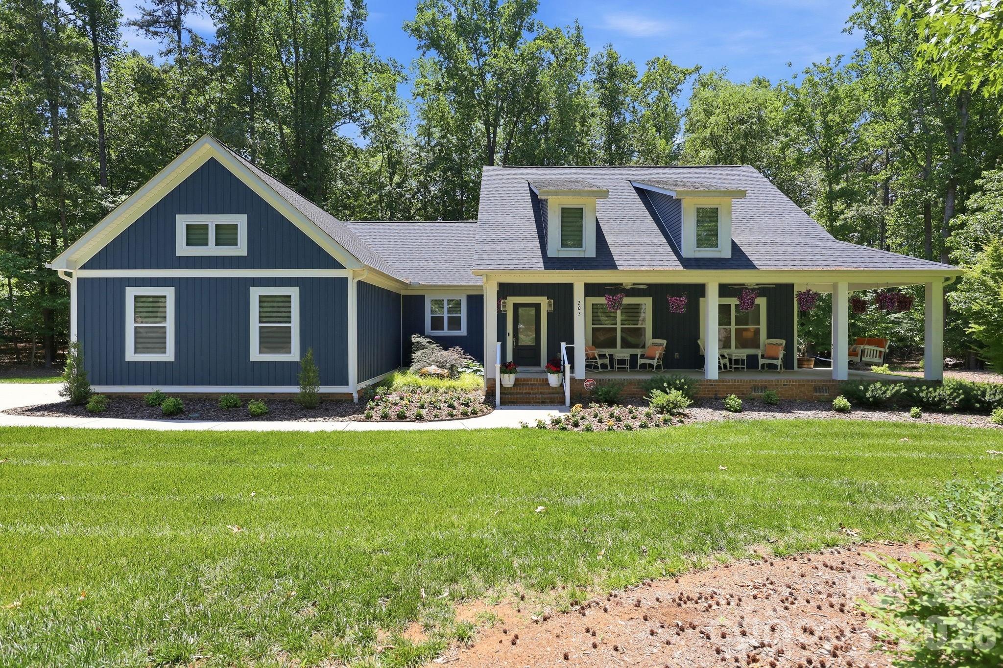 Yachtsmans Point - Residential