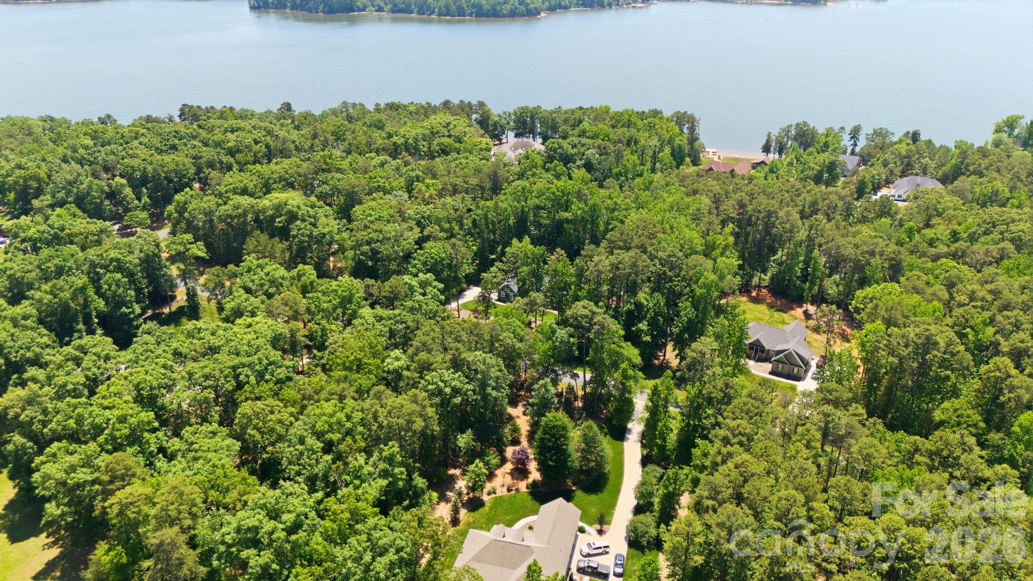 Yachtsmans Point - Residential