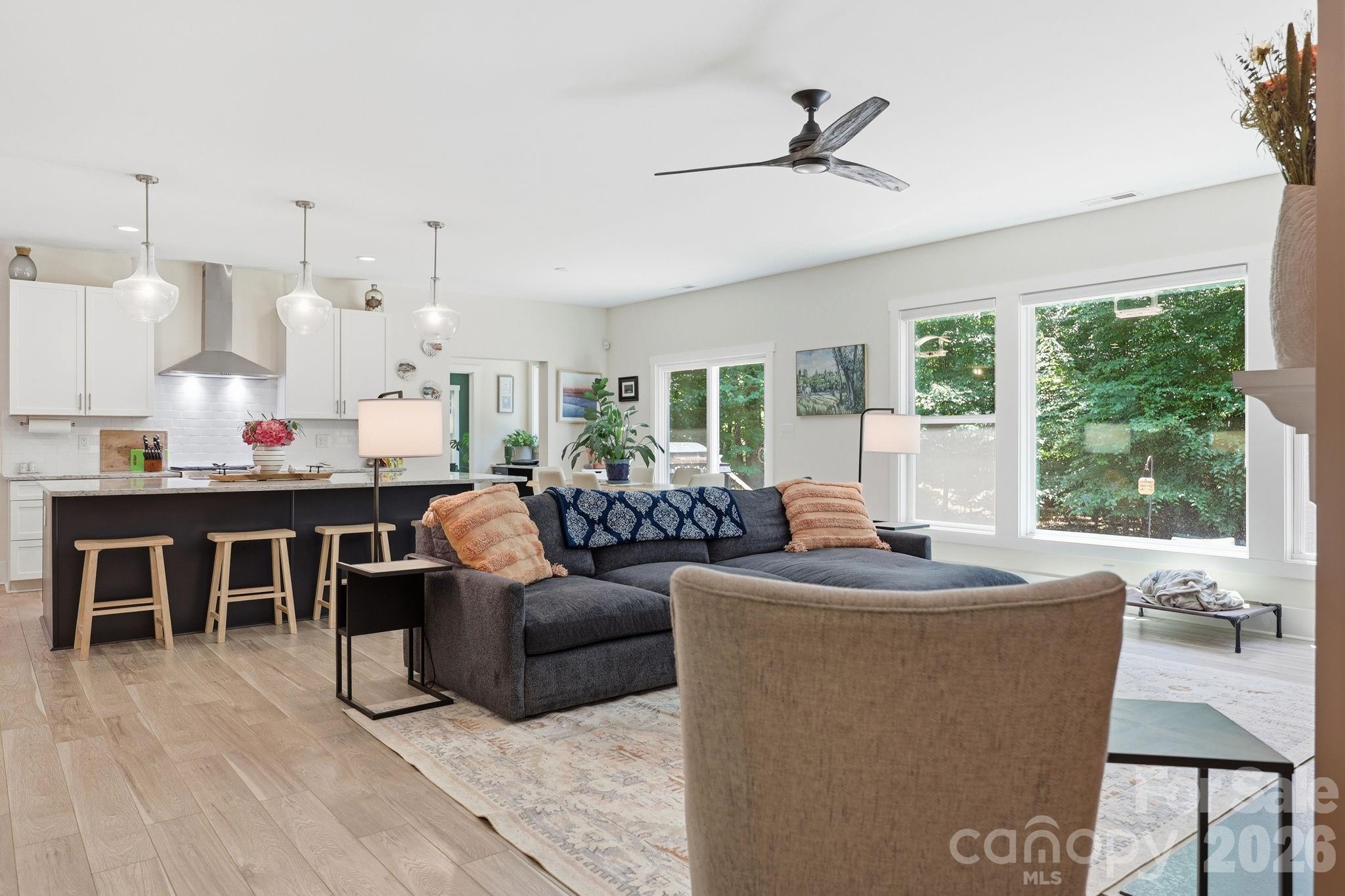 Yachtsmans Point - Residential