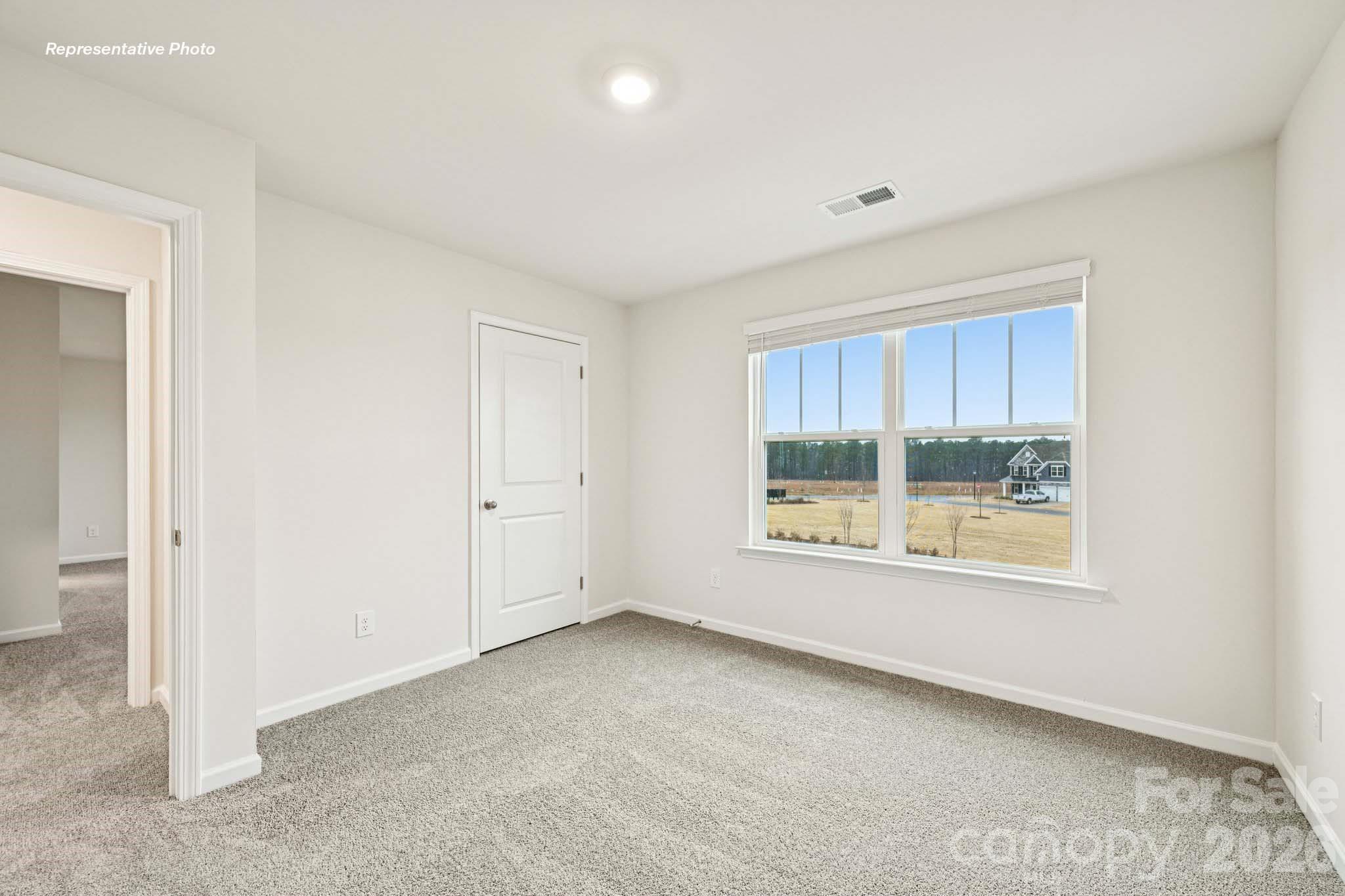 The Hamptons at Hickory - Residential