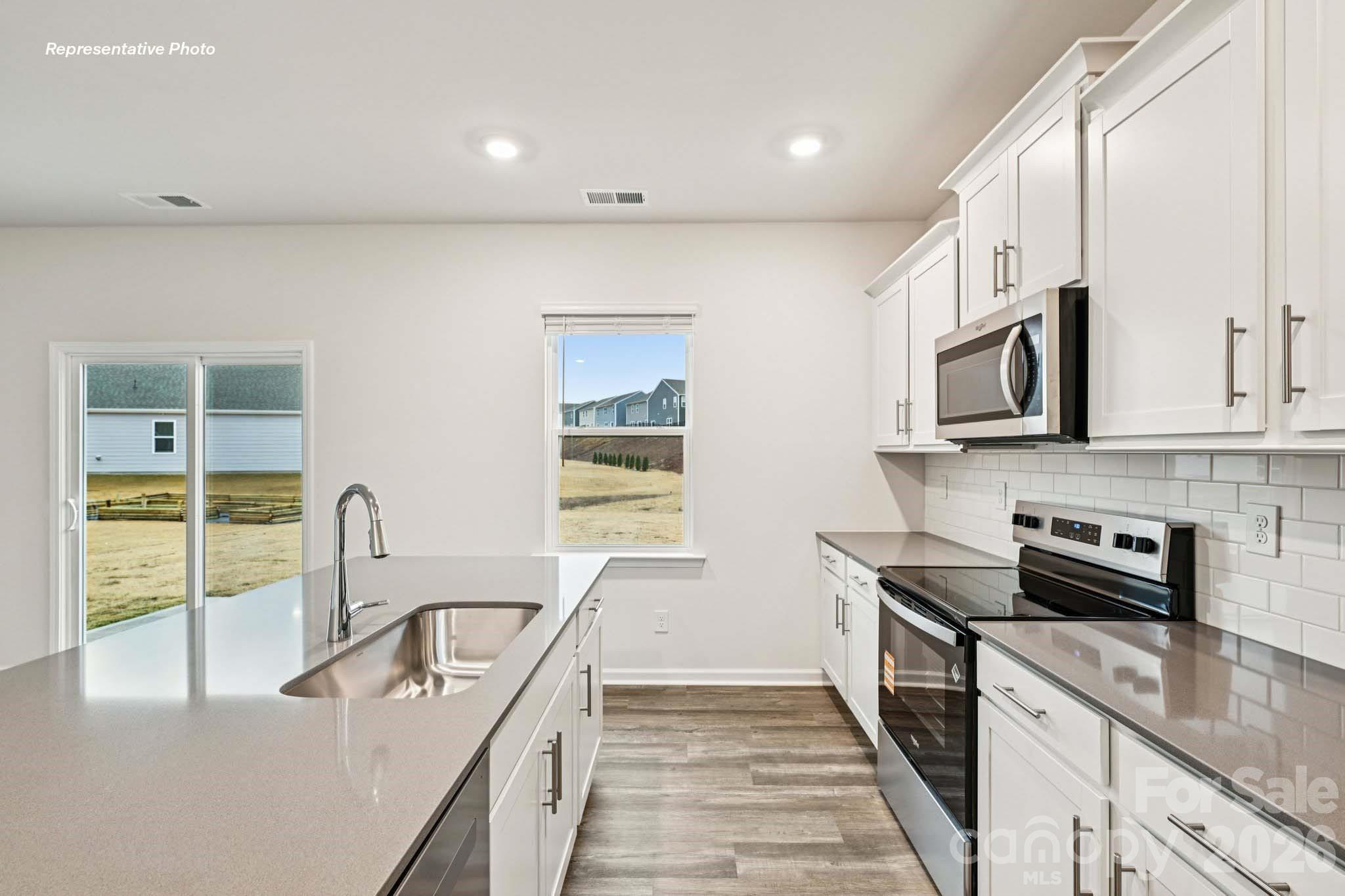 The Hamptons at Hickory - Residential