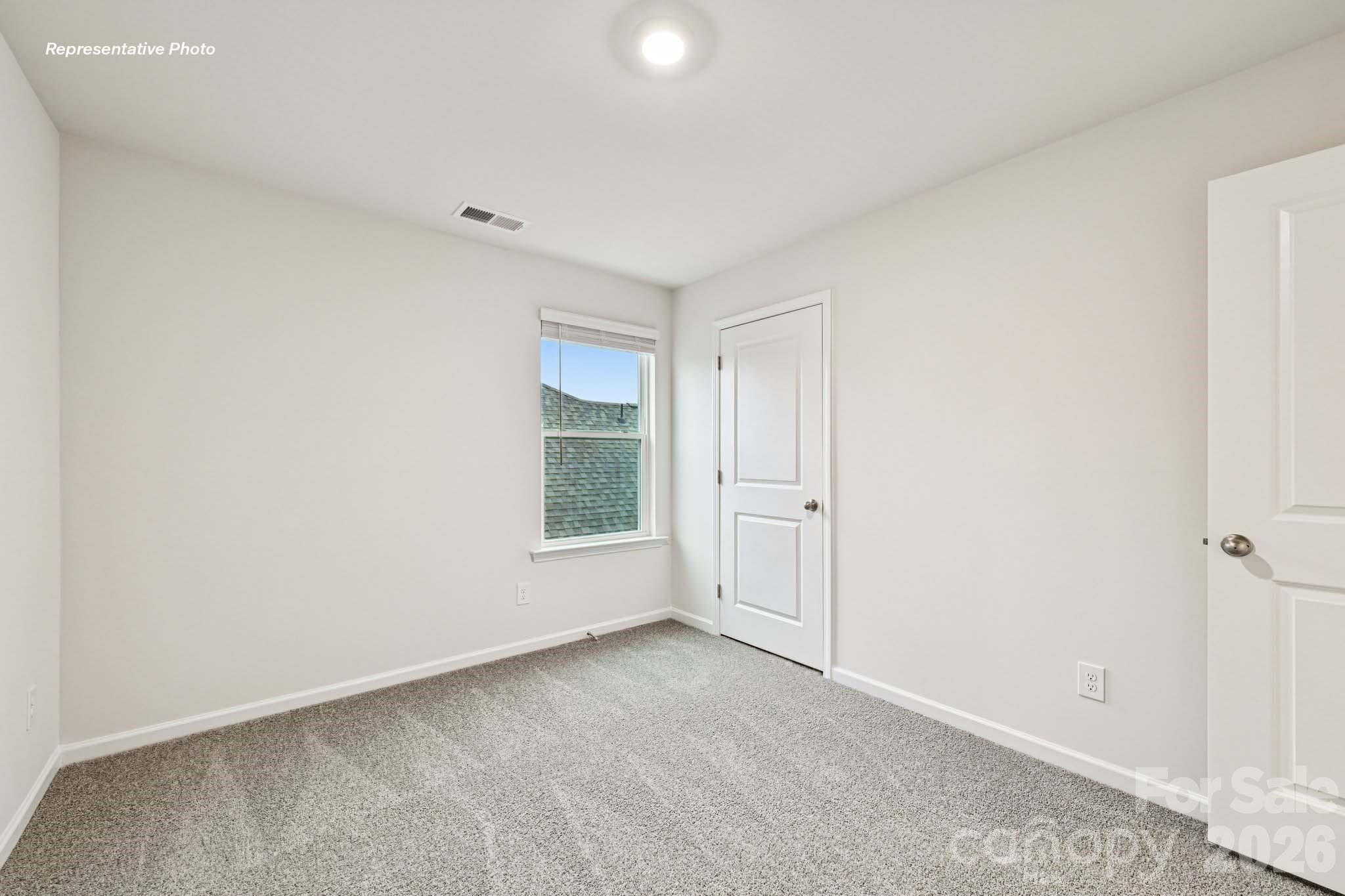 The Hamptons at Hickory - Residential