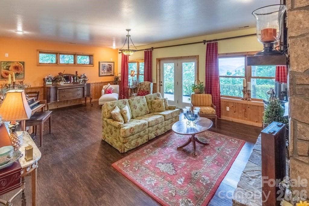 Cedar Cliff Farms - Residential