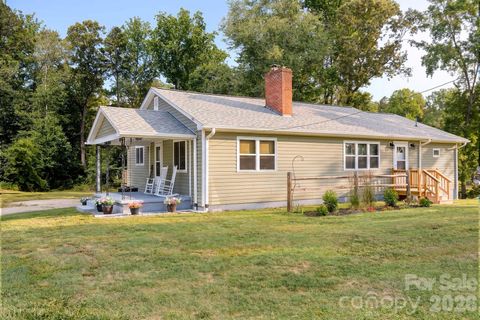 Photo of 1625 US 601 Highway, Yadkinville, NC 27055 (MLS # 4390806)