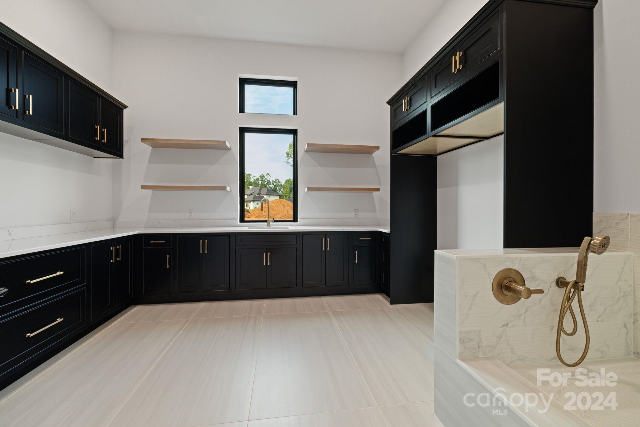 Saylors Watch - Residential