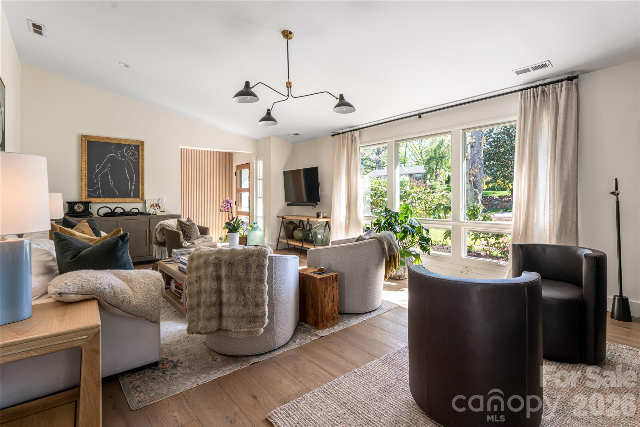 15 Red Oak Road