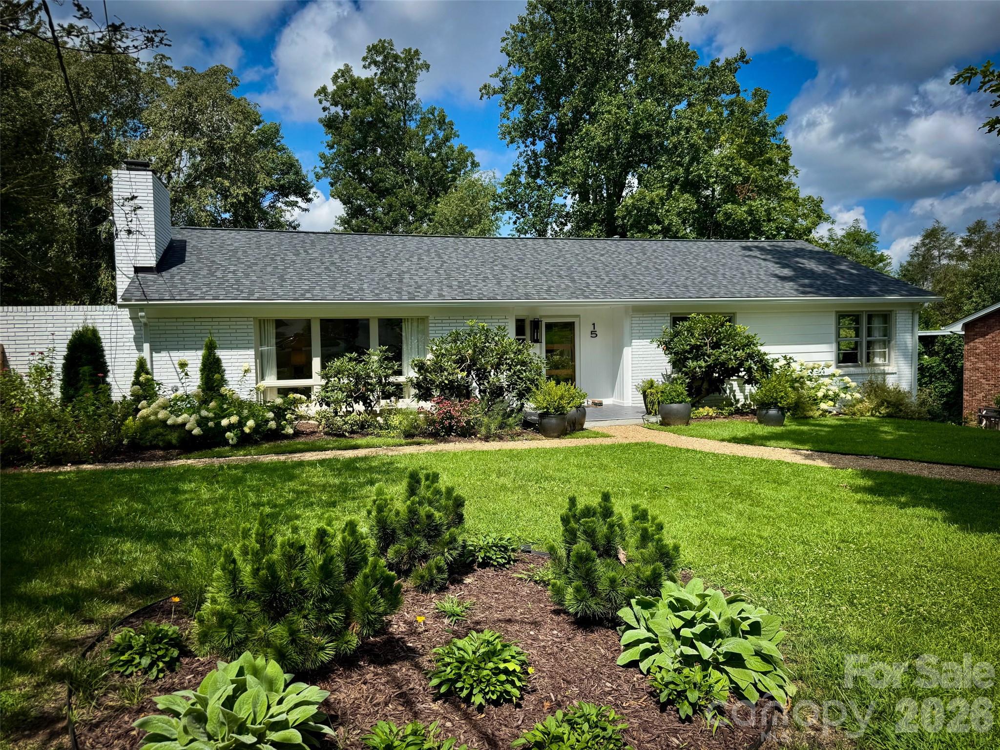 15 Red Oak Road