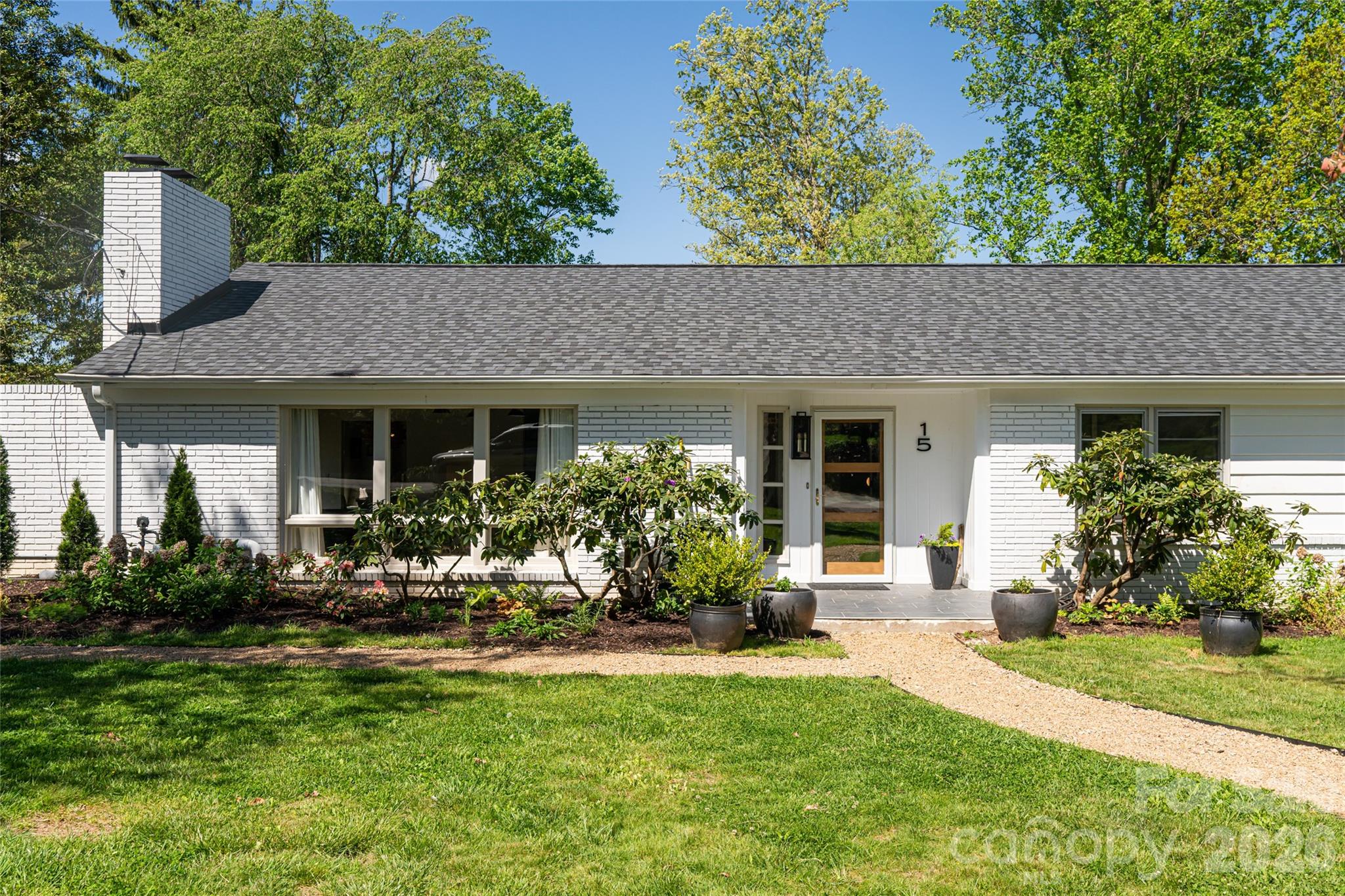 15 Red Oak Road