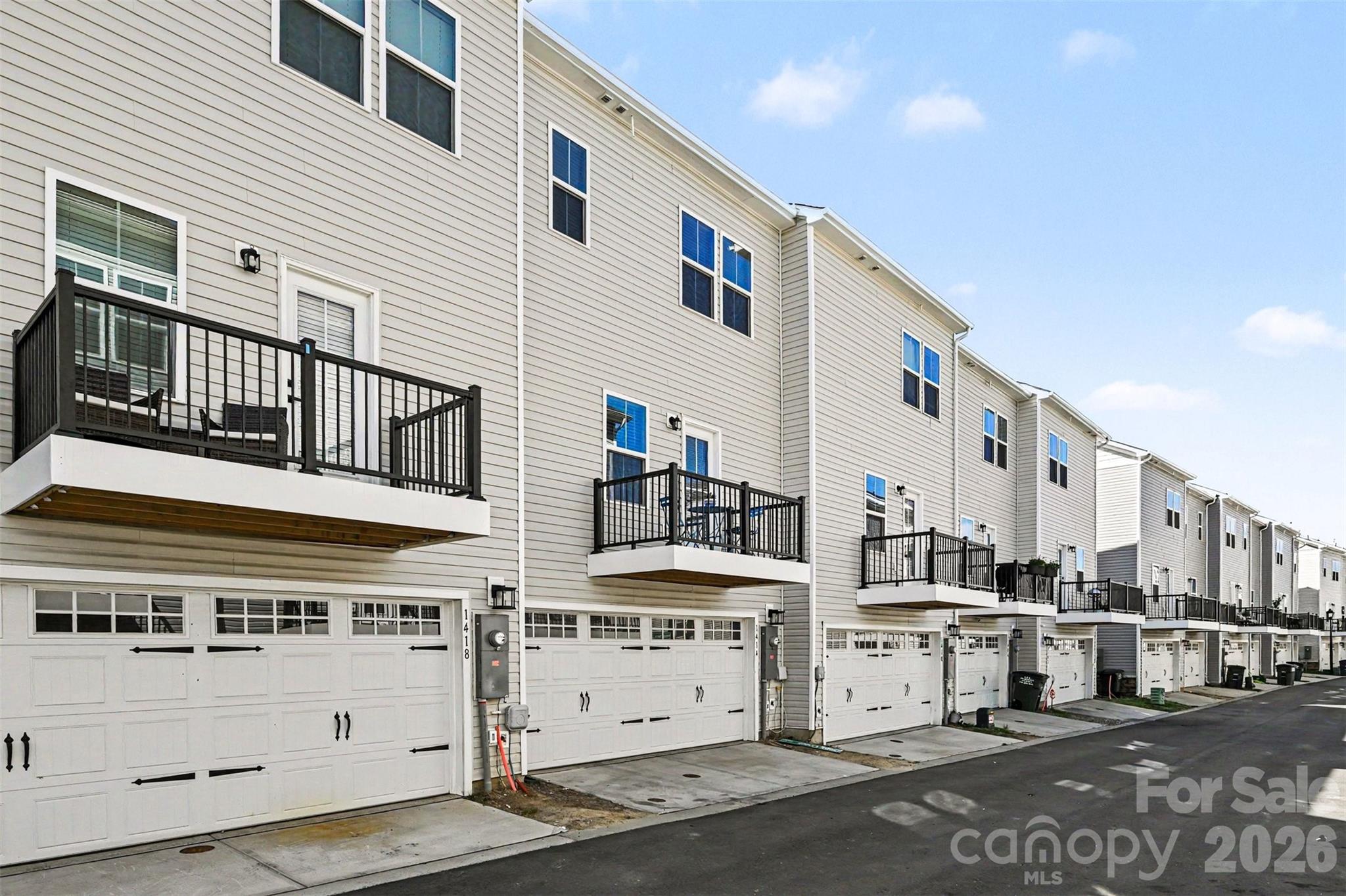 The Towns at Mallard Mills - Residential