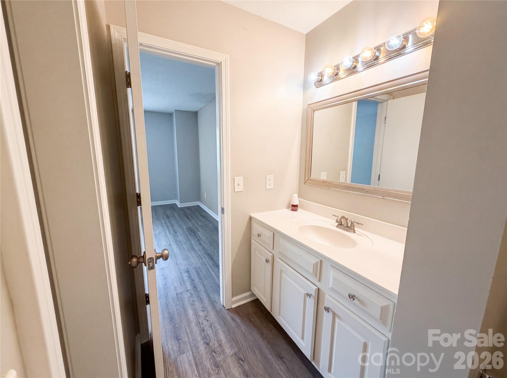 Olde Salem - Residential