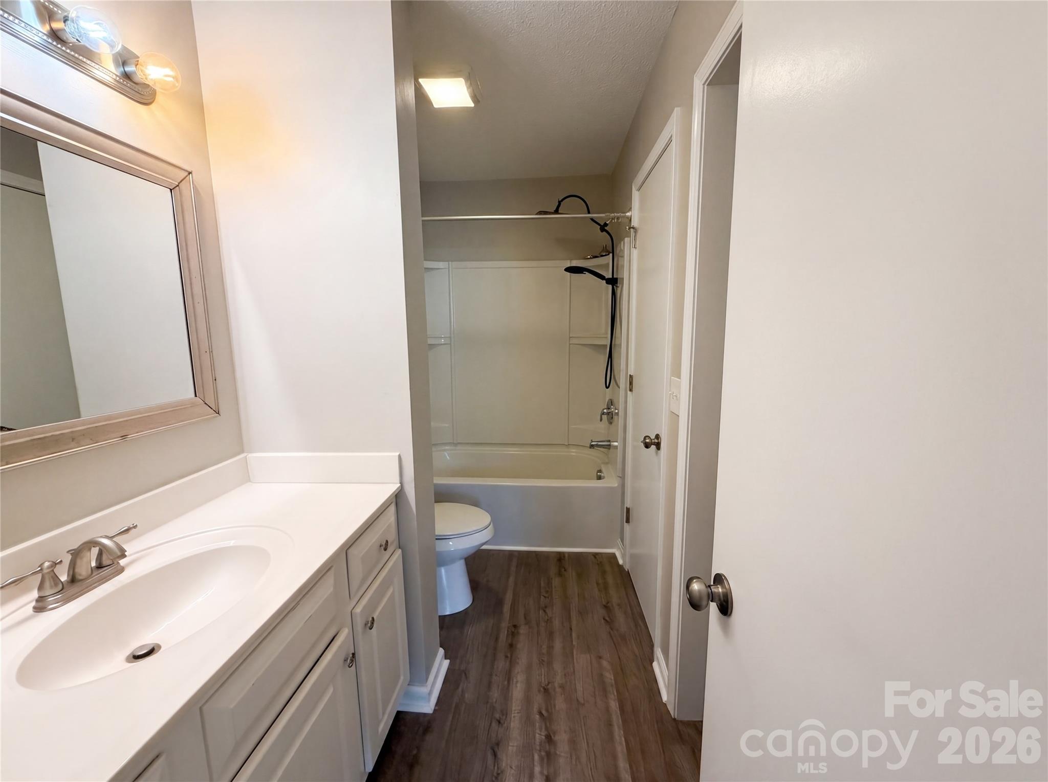 Olde Salem - Residential