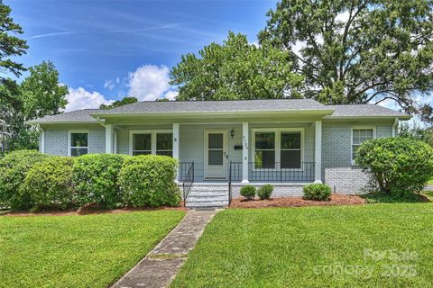 3729 Woodleaf Road Charlotte NC 28205