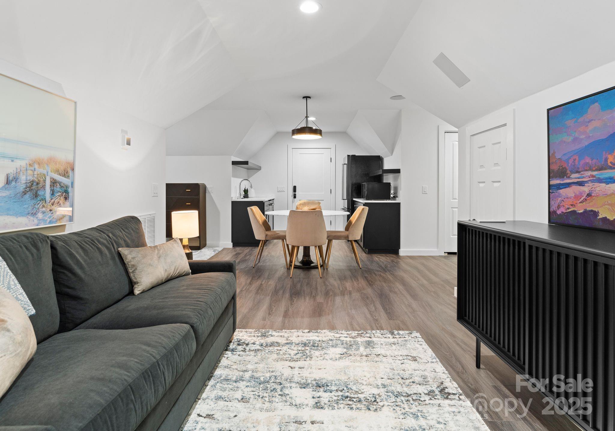 Saylors Watch - Residential