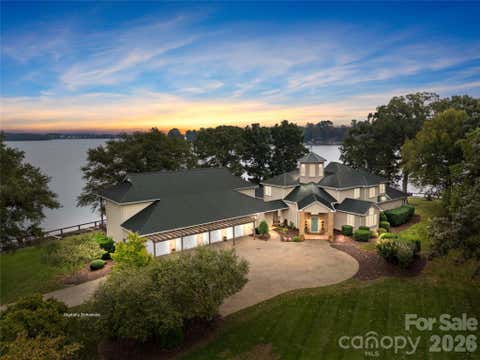 Photo of 1890 Yacht Club Drive, Denver, NC 28037 (MLS # 4305437)