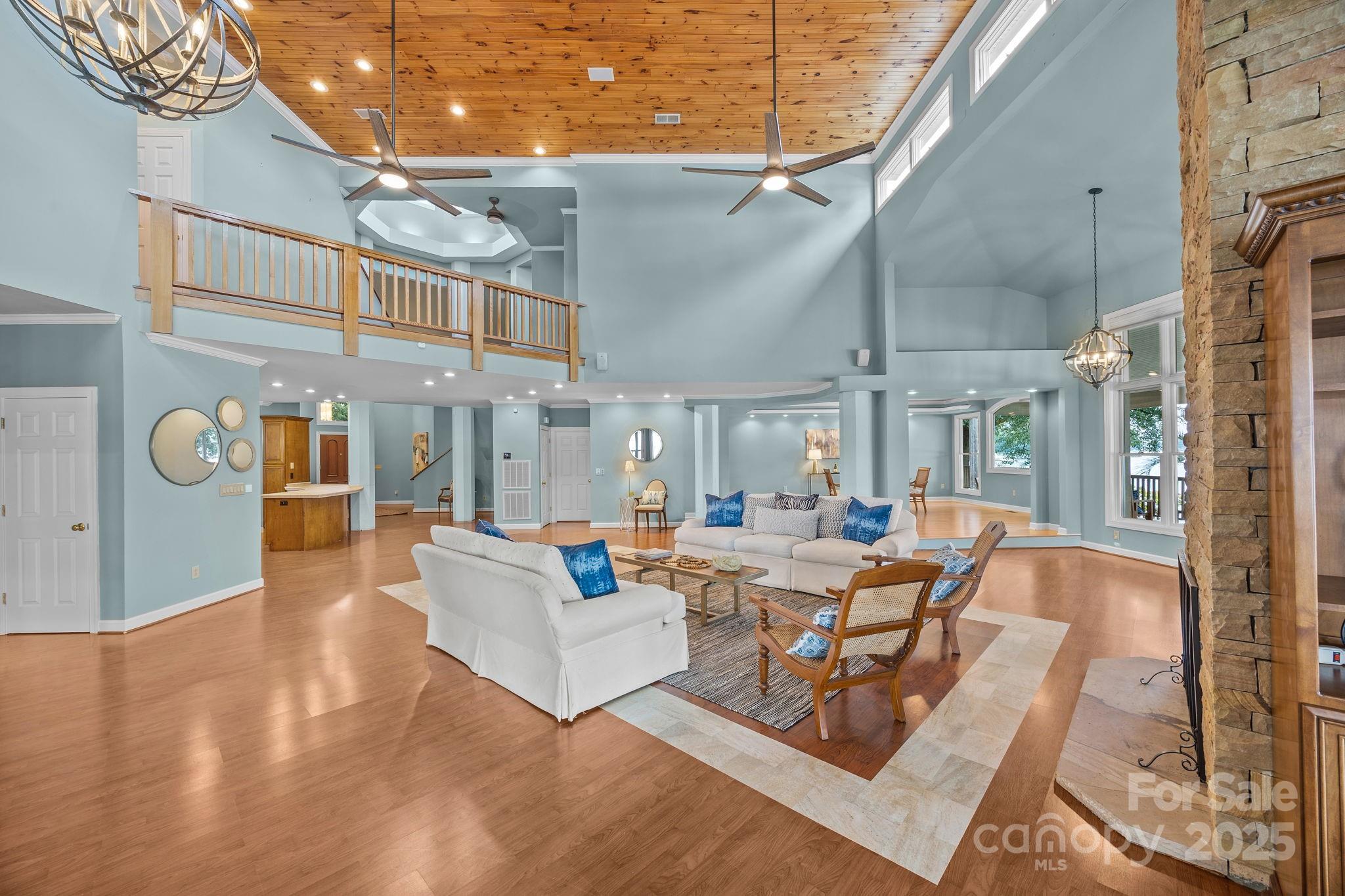 Lincoln Forest - Residential