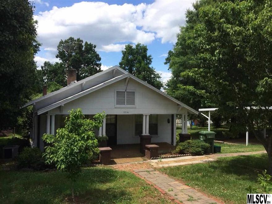 Great home in Valdese with 3 bedrooms, 1 bathroom and a nice yard. Home appears to be in pretty good condition but needs some TLC. Property is bank owned and is being sold as-is.