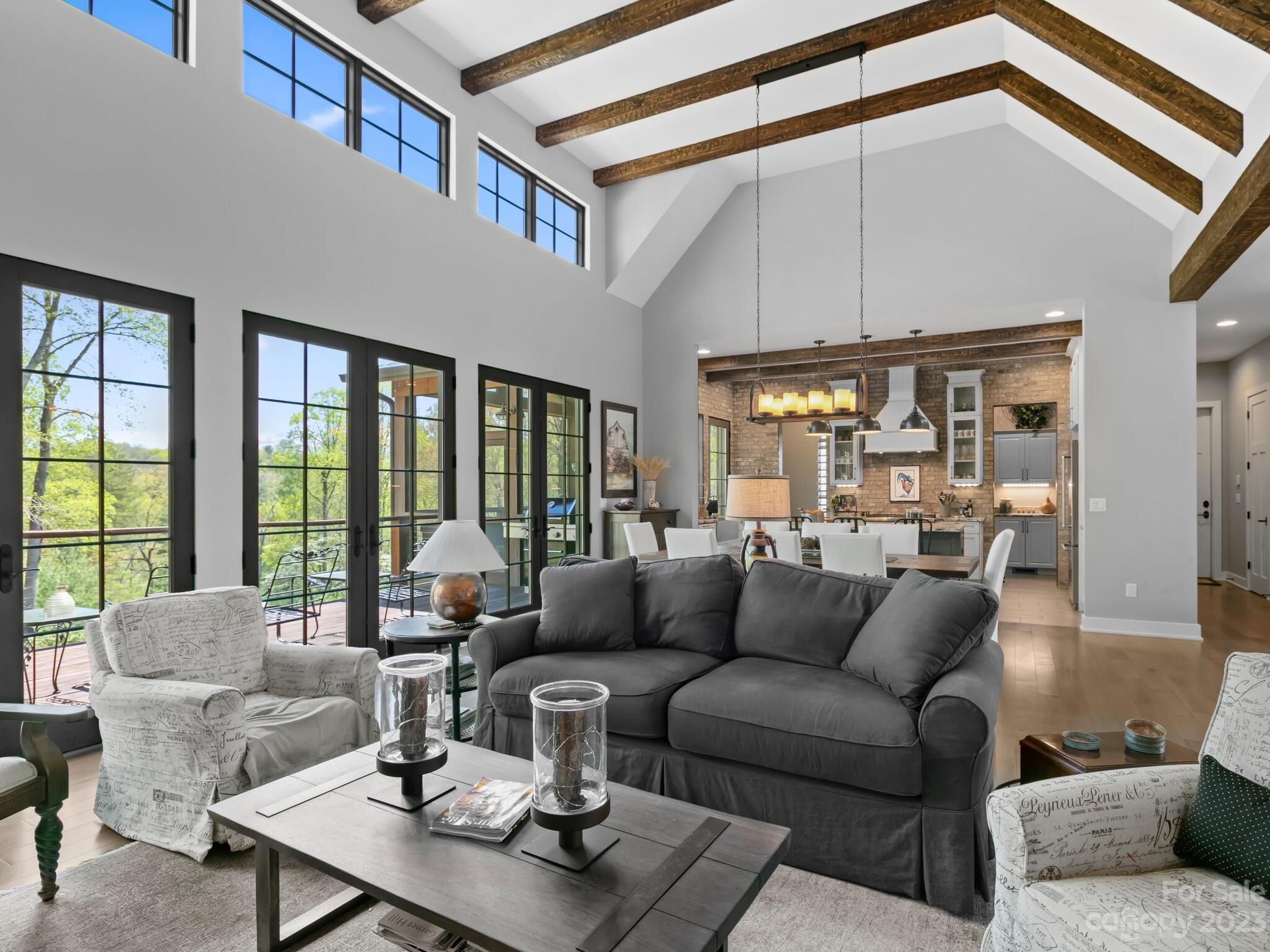 Sovereign Oaks - Residential