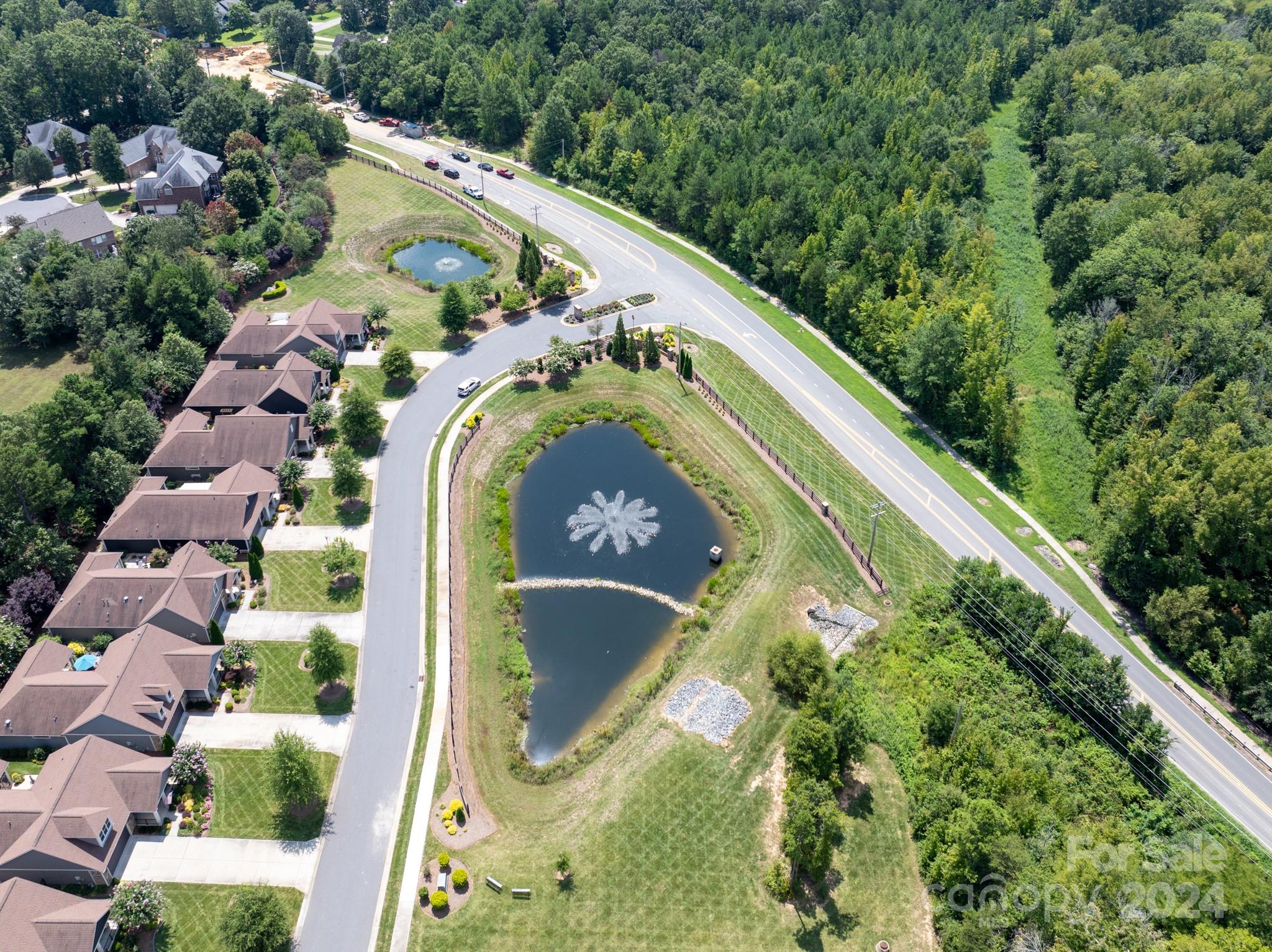 The Courtyards at Emerald Lake - Residential