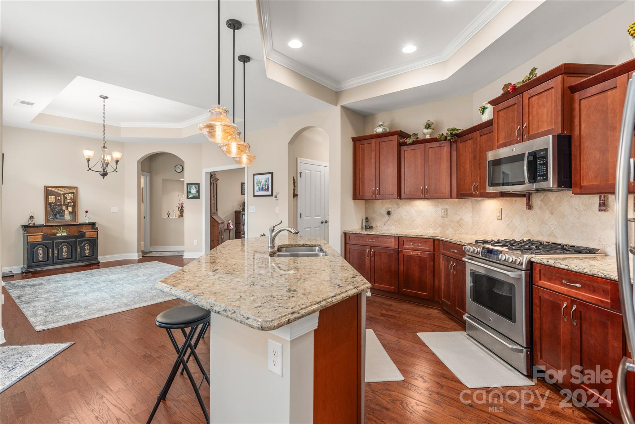 The Courtyards at Emerald Lake - Residential