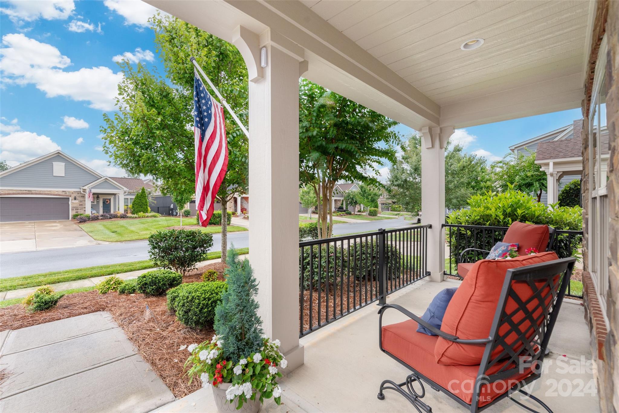 The Courtyards at Emerald Lake - Residential
