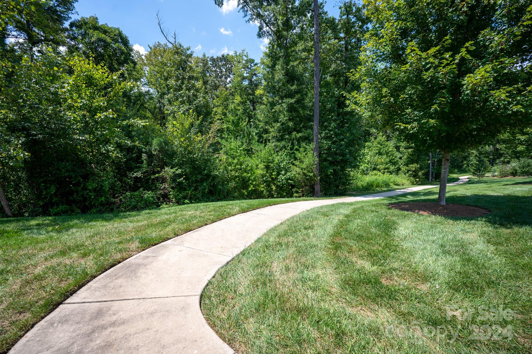 The Courtyards at Emerald Lake - Residential