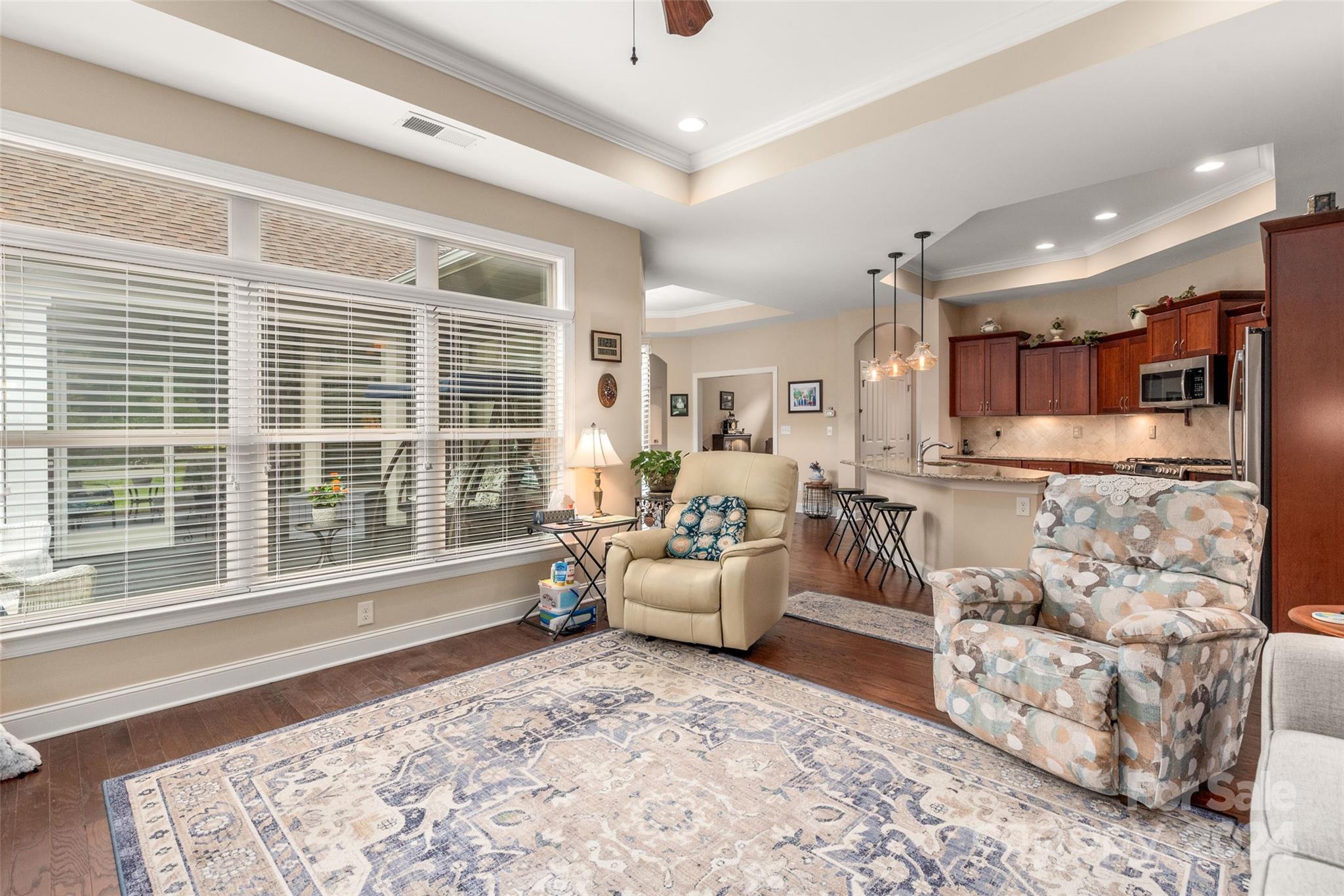 The Courtyards at Emerald Lake - Residential