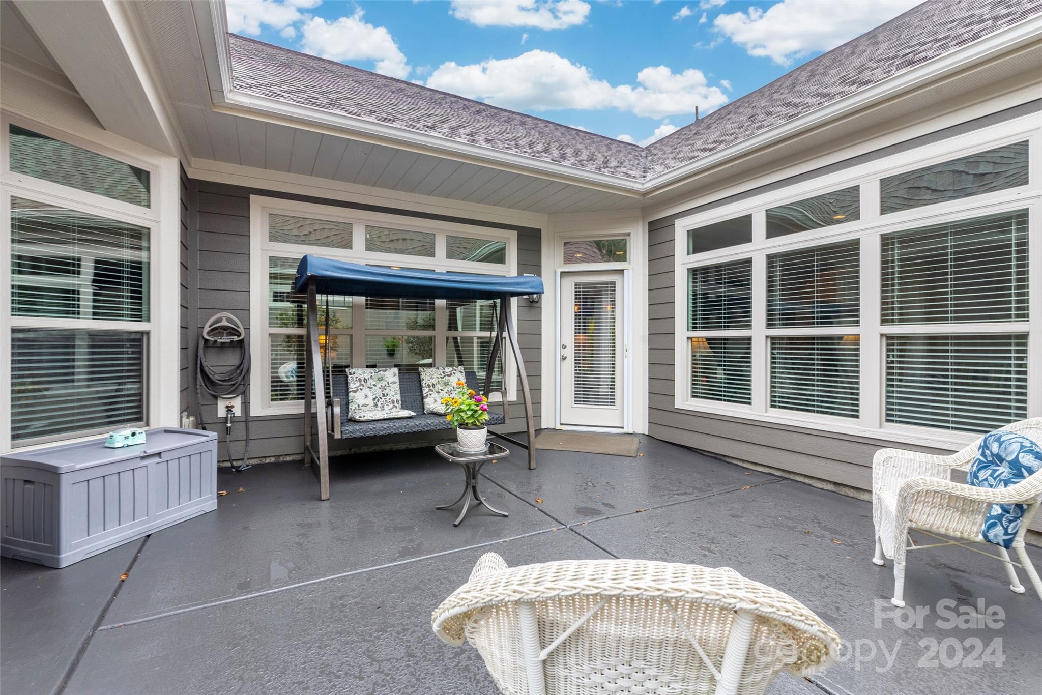 The Courtyards at Emerald Lake - Residential