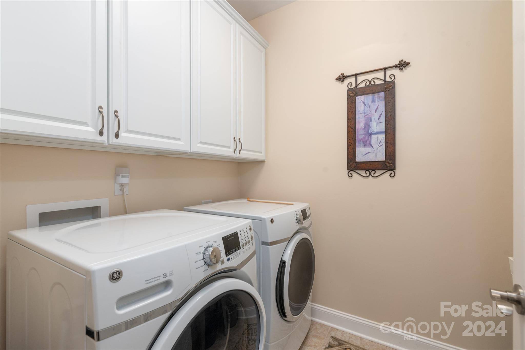 The Courtyards at Emerald Lake - Residential