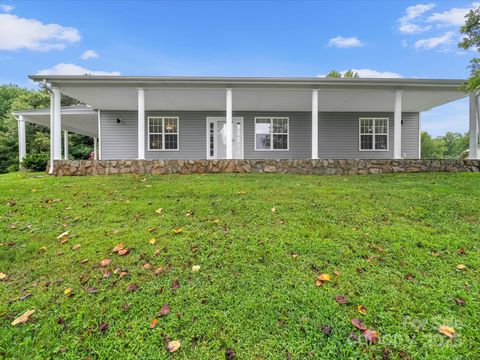Photo of 1585 Nathanial Street, Newton, NC 28658 (MLS # 4289013)