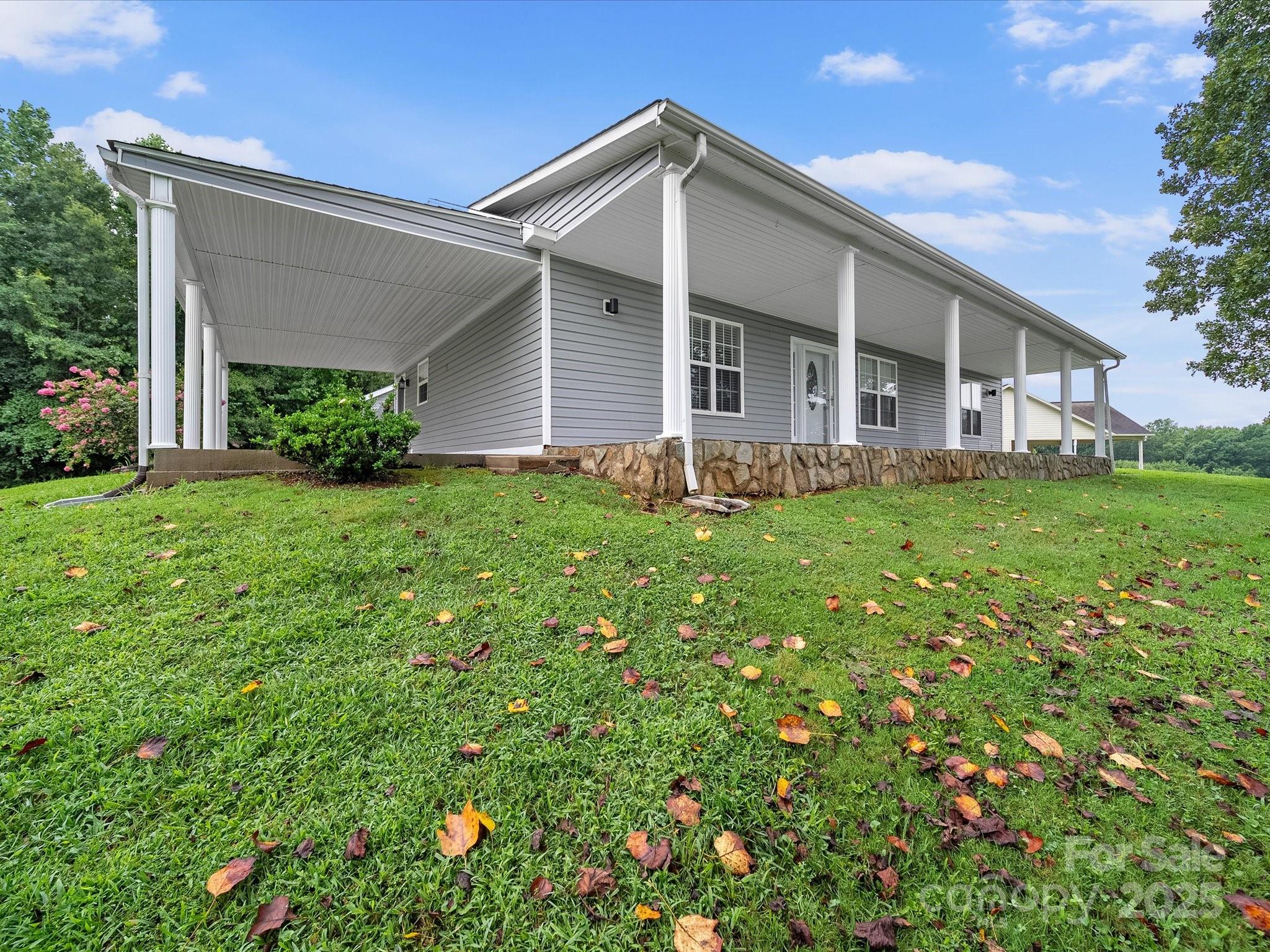 1585 Nathanial Street